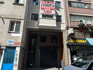 KADIKÖY RIHTIM'A YAKIN YENİLENMİŞ KOMPLE SATILIK BİNA